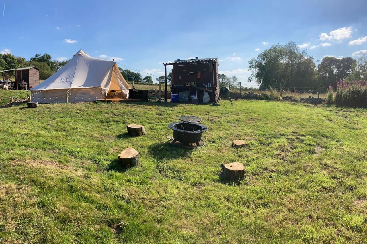 Roaches Retreat Family Glampsite, Rocky Reach Bell Tent With Outdoor Adventures And Campfire Nights Upper Hulme Eksteriør billede