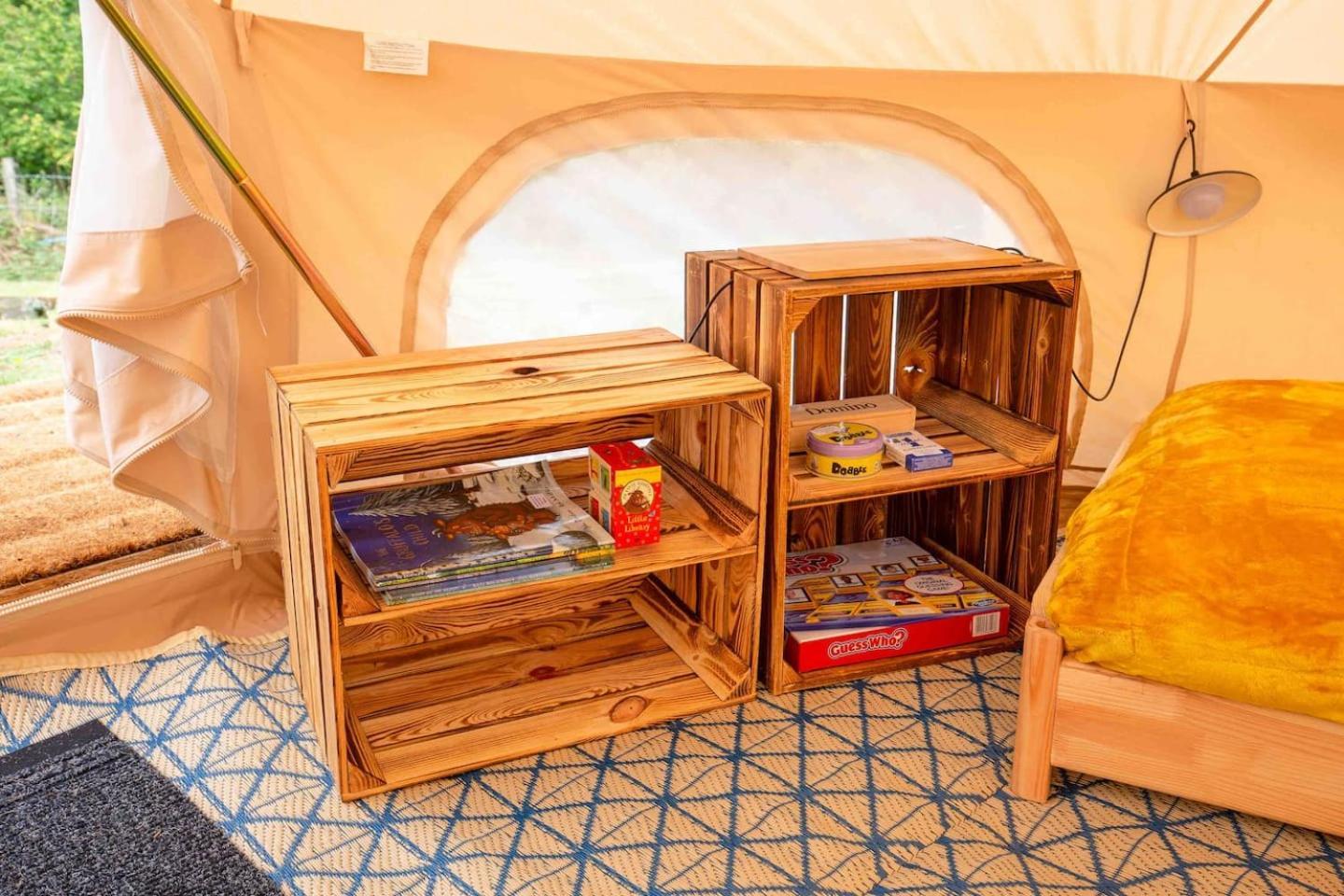Roaches Retreat Family Glampsite, Rocky Reach Bell Tent With Outdoor Adventures And Campfire Nights Upper Hulme Eksteriør billede